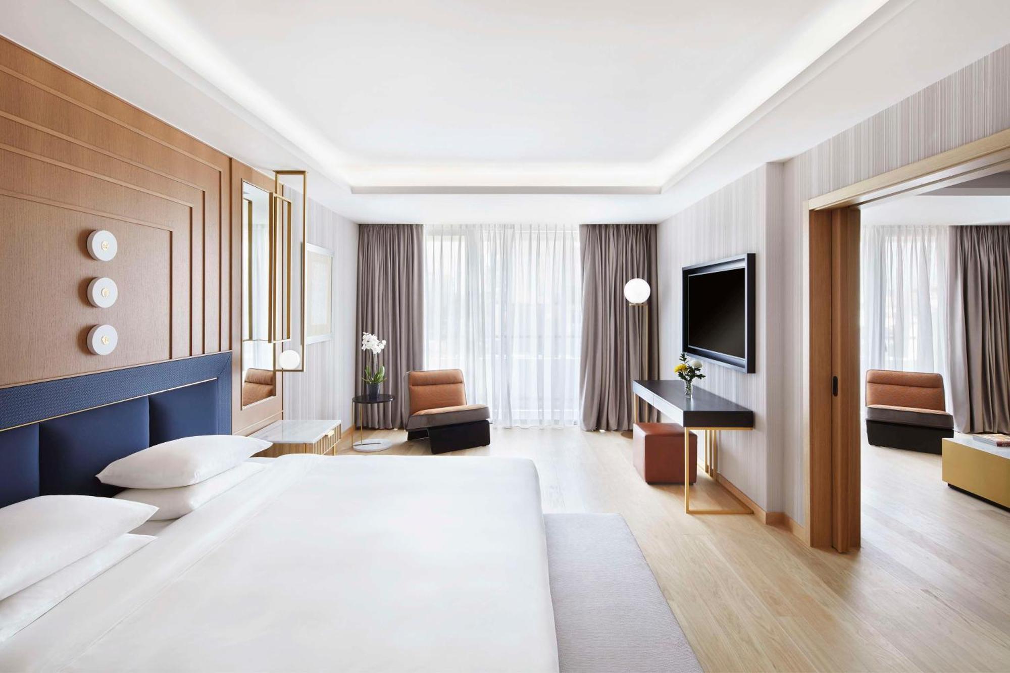 Grand Hyatt Hotel 5*